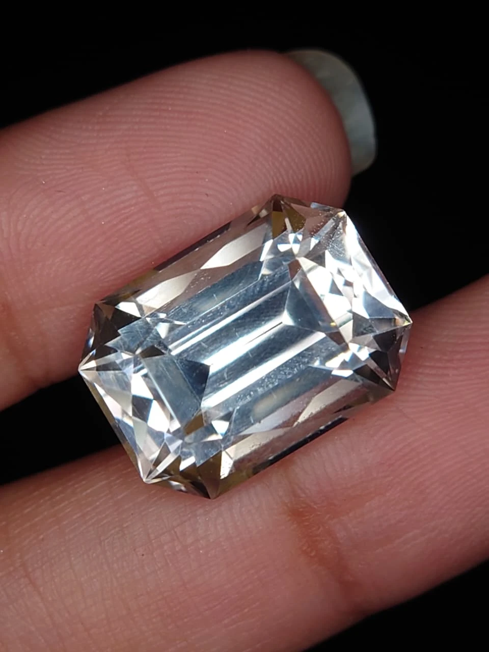 18ct Natural Champagne Topaz Loose Gemstone from Nigeria — view 4